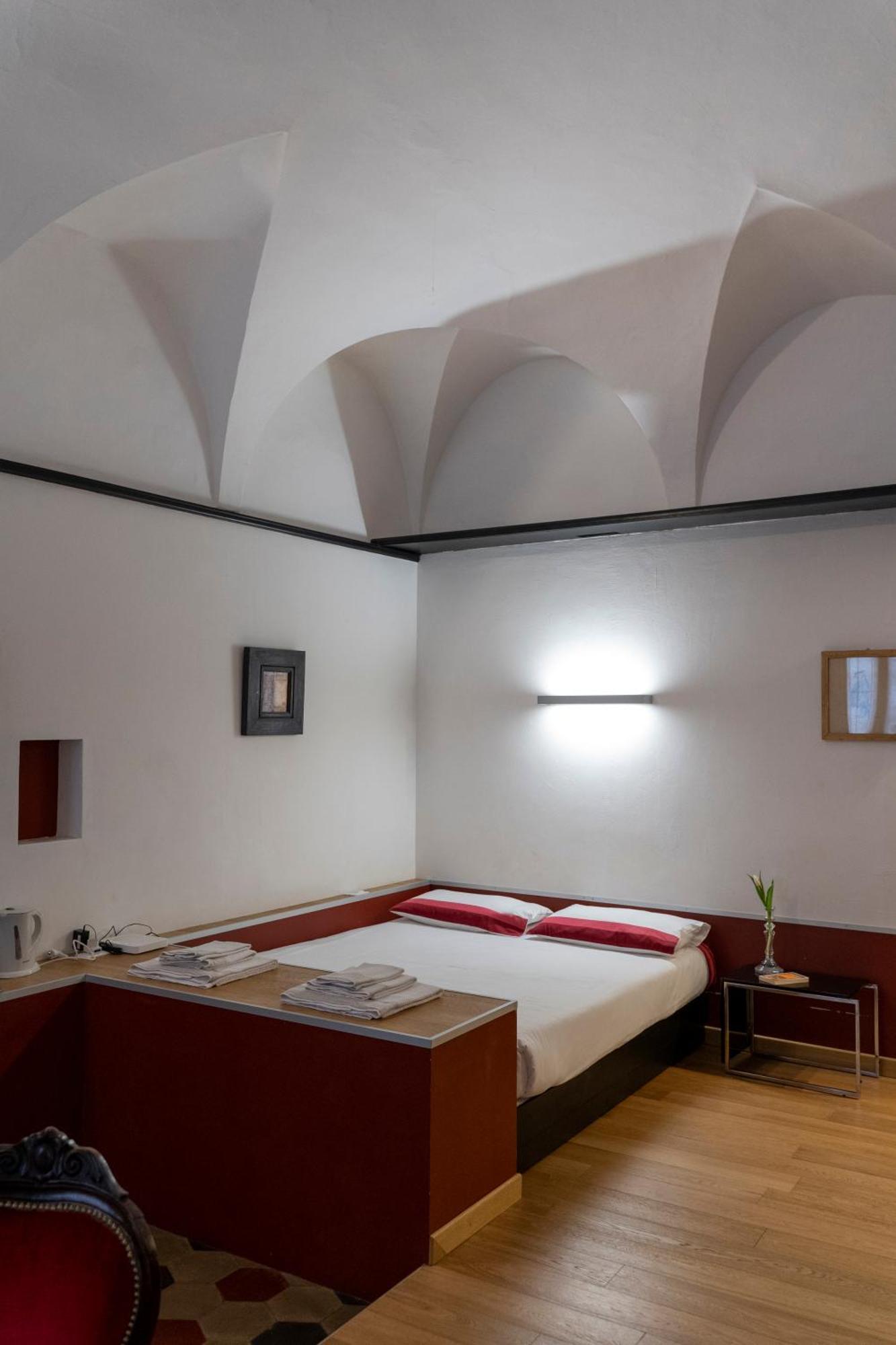 Parma, Antico Dietro Al Battistero *
